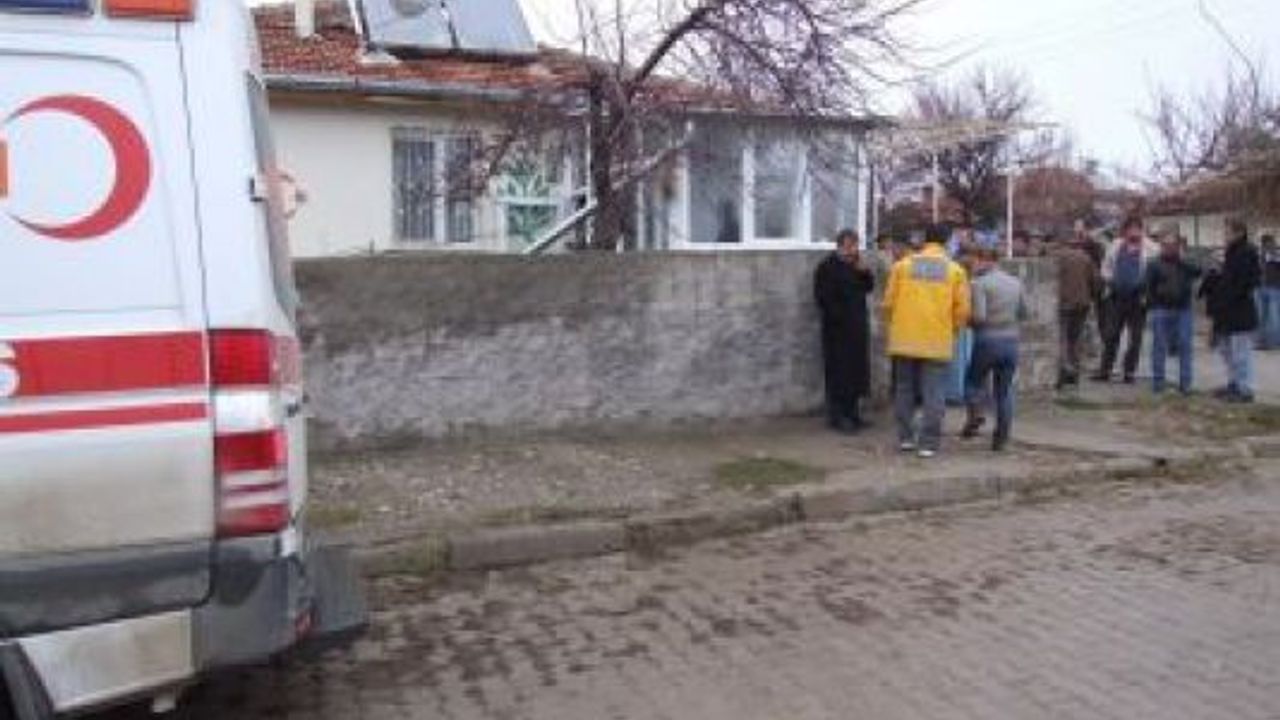 5 KİŞİ SOBADAN SIZAN GAZDAN ZEHİRLENDİ