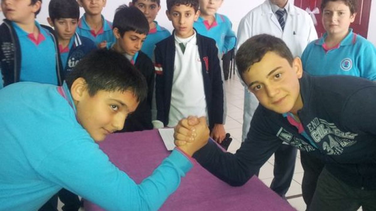 ÇELİK BİLEKLER LARA KOLEJİ?NDE YARIŞTI