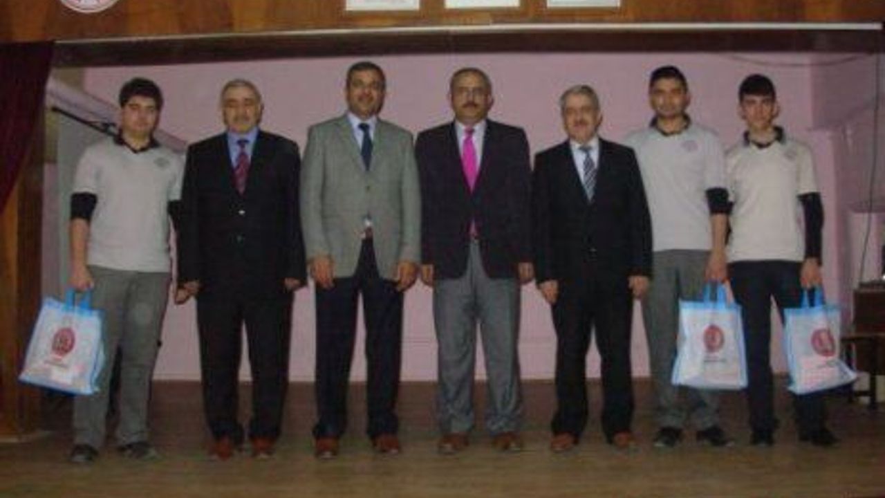 İ.H.L ÜÇ DALDA BİRDEN BİRİNCİ 