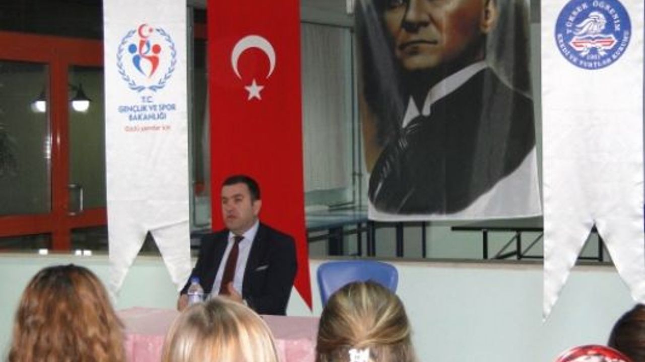 KAYMAKAM ELDİVAN, KIZ YURDU ÖĞRENCİLERİYLE
