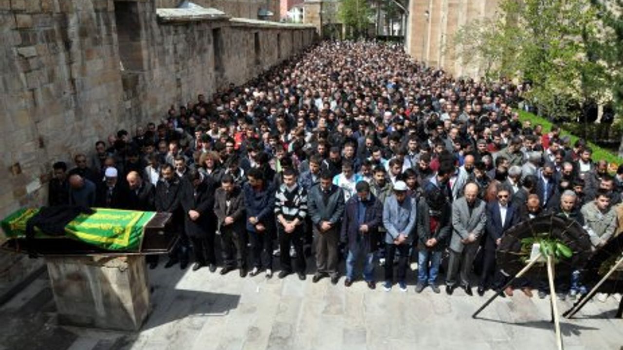 Nevşehirli Öğrenci Son Yolculuğuna Uğurlandı 