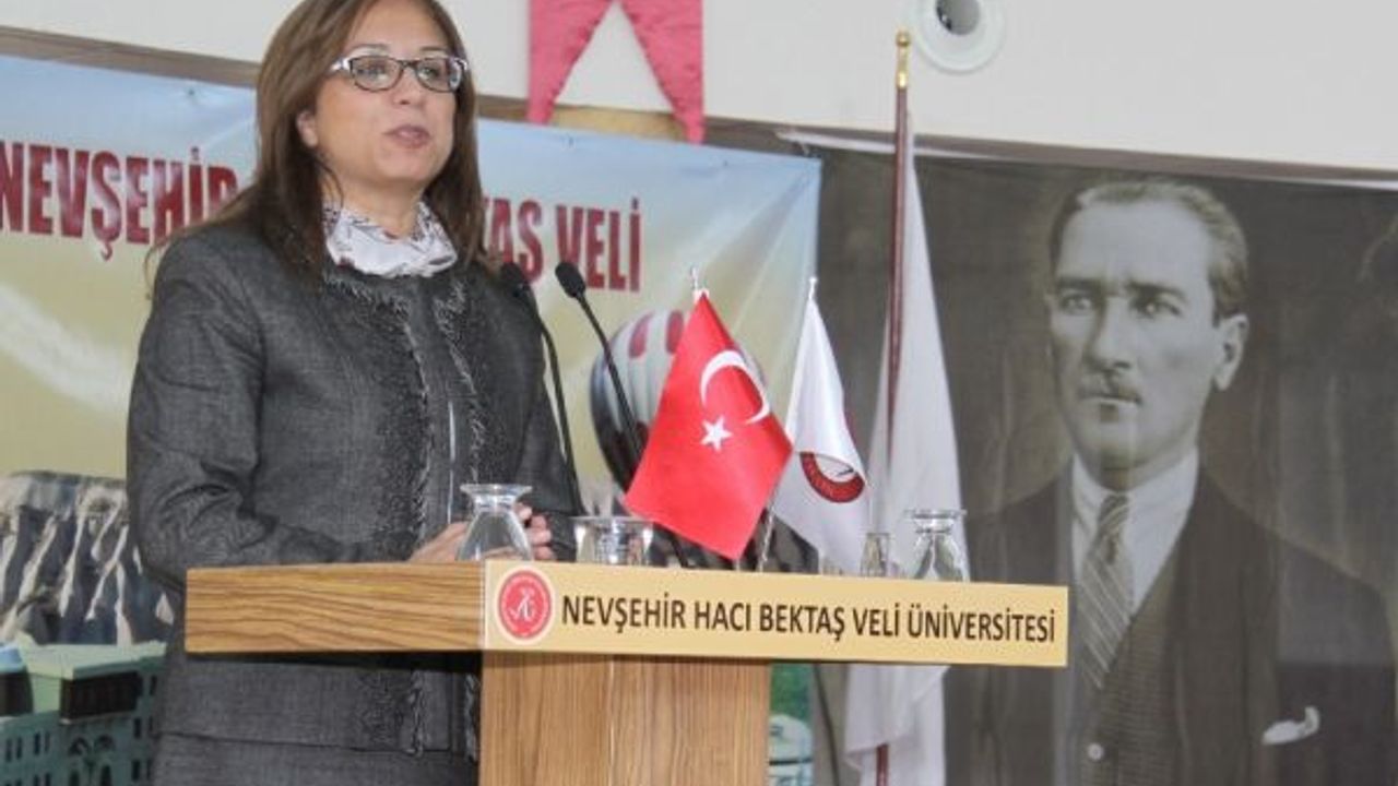 ŞİİR OKUMA ŞÖLENİ DÜZENLENDİ