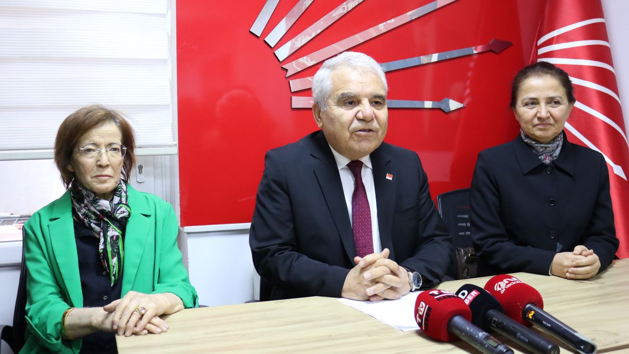 CHP İl Başkanı Gülmez istifa etti