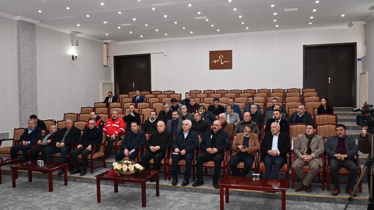 Nevşehir’de depremzedeler için toplantı yapıldı
