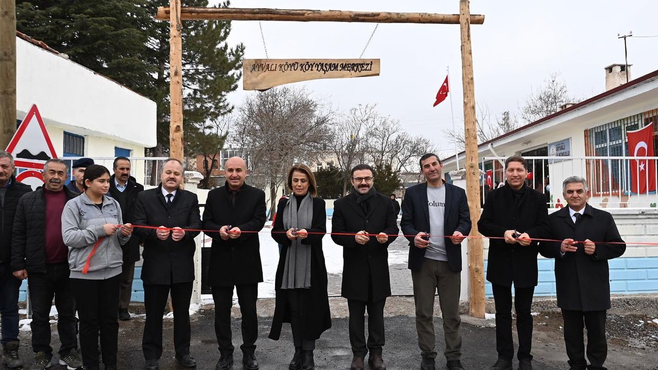 Ayvalı köyünde Köy Yaşam Merkezi açıldı