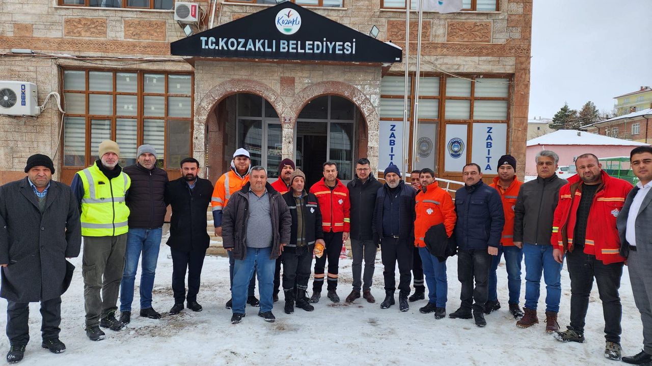 Kozaklı Belediyesinden deprem bölgesine personel desteği