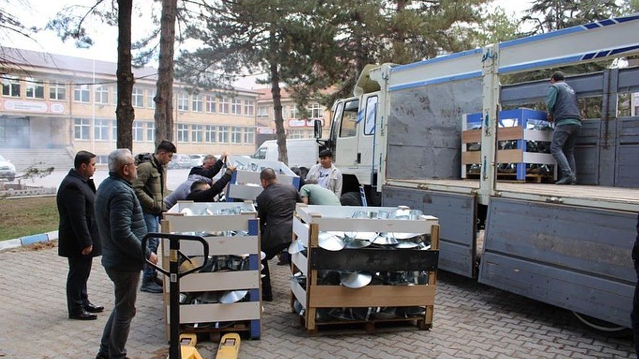 Nevşehir'de üretilen baca kapakları deprem bölgesi için yola çıktı