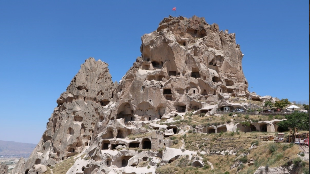 Ozan Sadi Teltik'in şiiri artık Kapadokya'nın zirvesinde