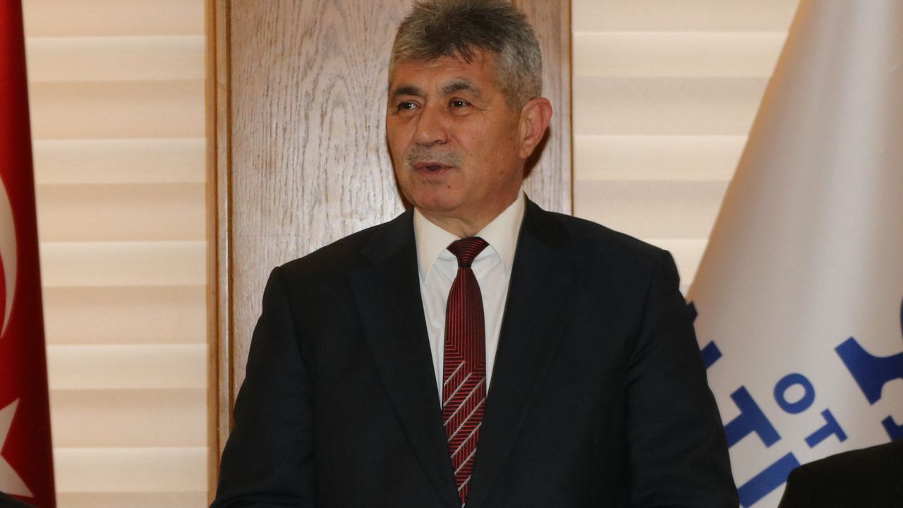 Mustafa Dursun aday adaylığını duyurdu