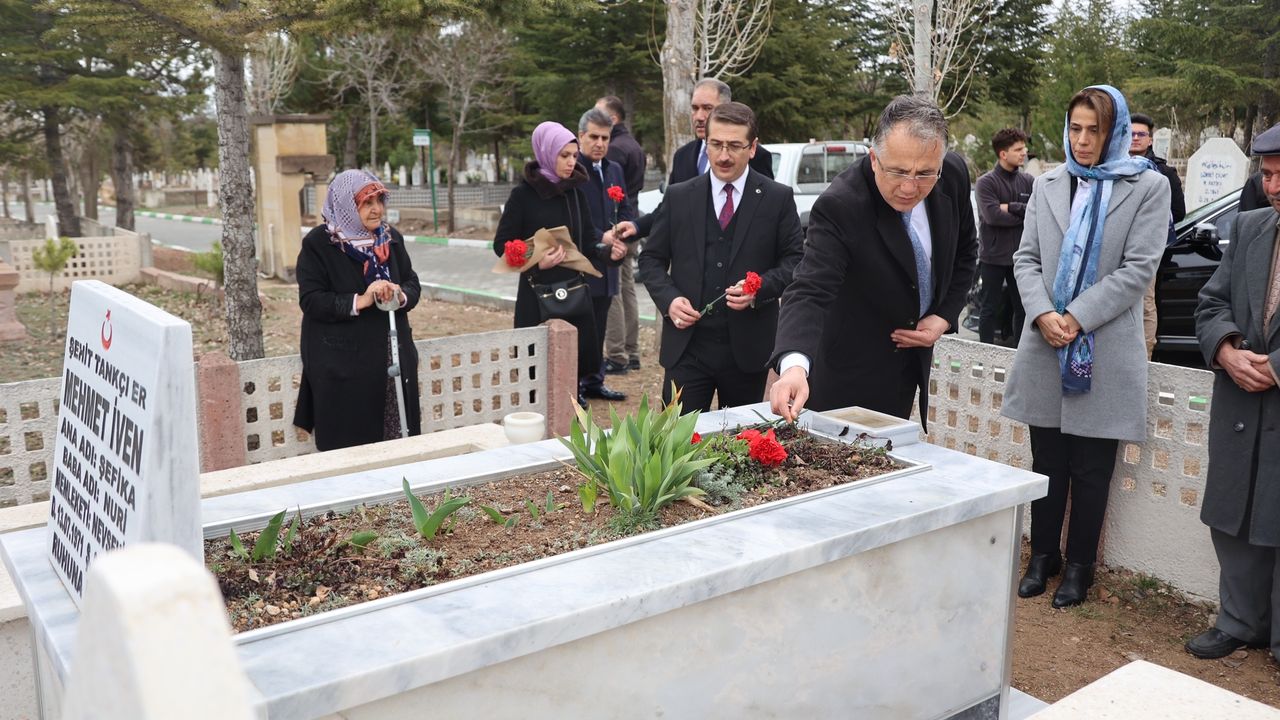 18 Mart Şehitleri'ni anma töreni düzenlendi