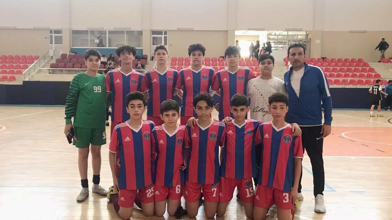 Altınyıldız Koleji, futsal bölge turnuvasında Nevşehir’i temsil etti