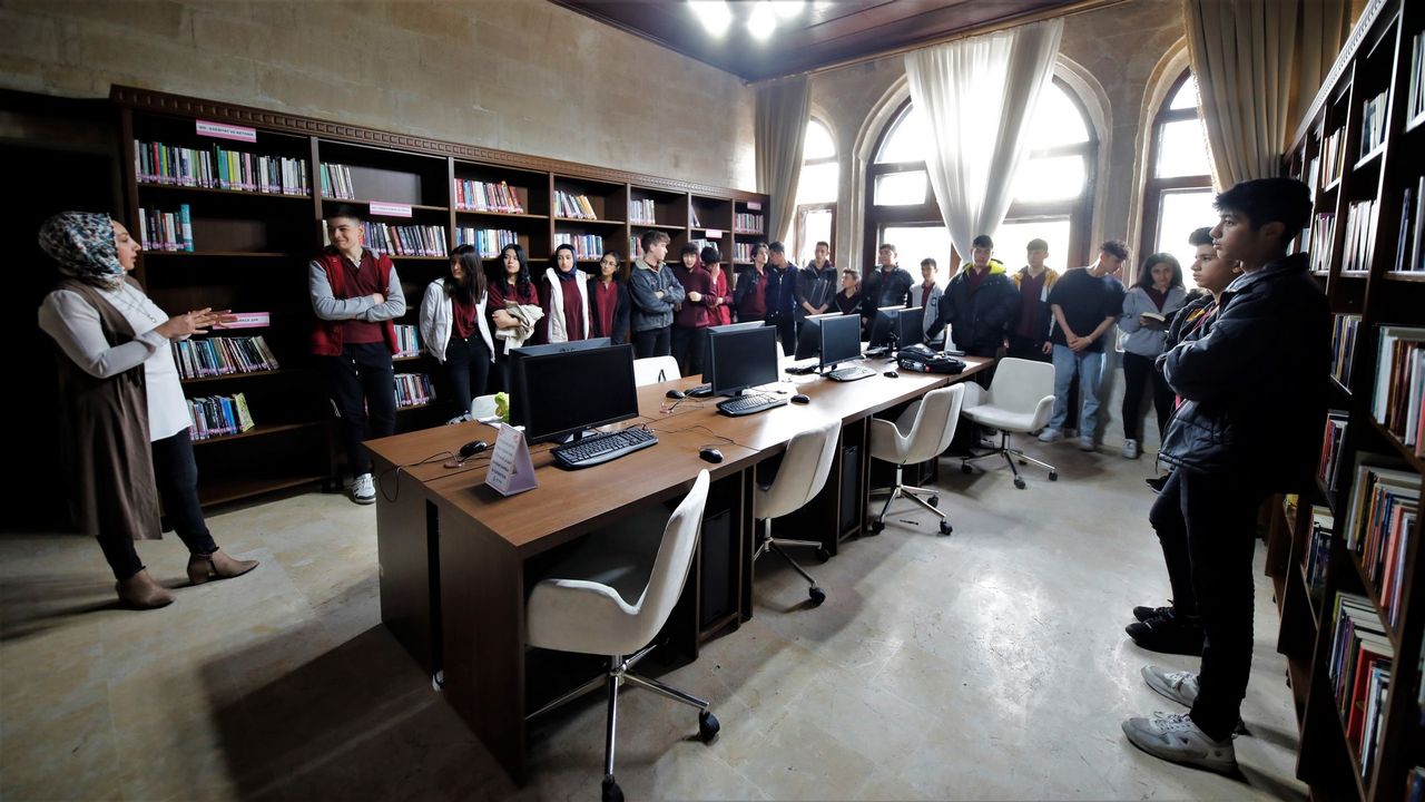 Öğrencilerden Paşa Konağı Halk Kütüphanesi'ne yoğun ilgi