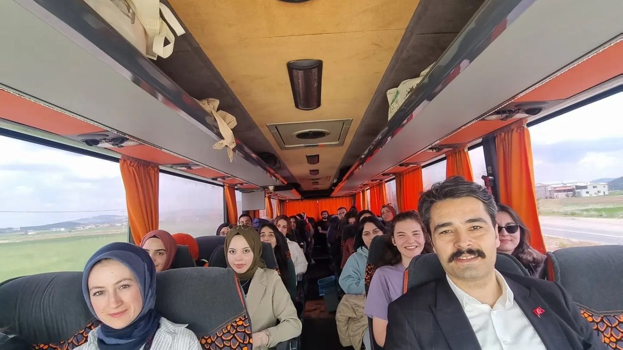 Genç Nevşehirliler Derneği’nden Ankara'daki üniversite öğrencilerine ulaşım desteği