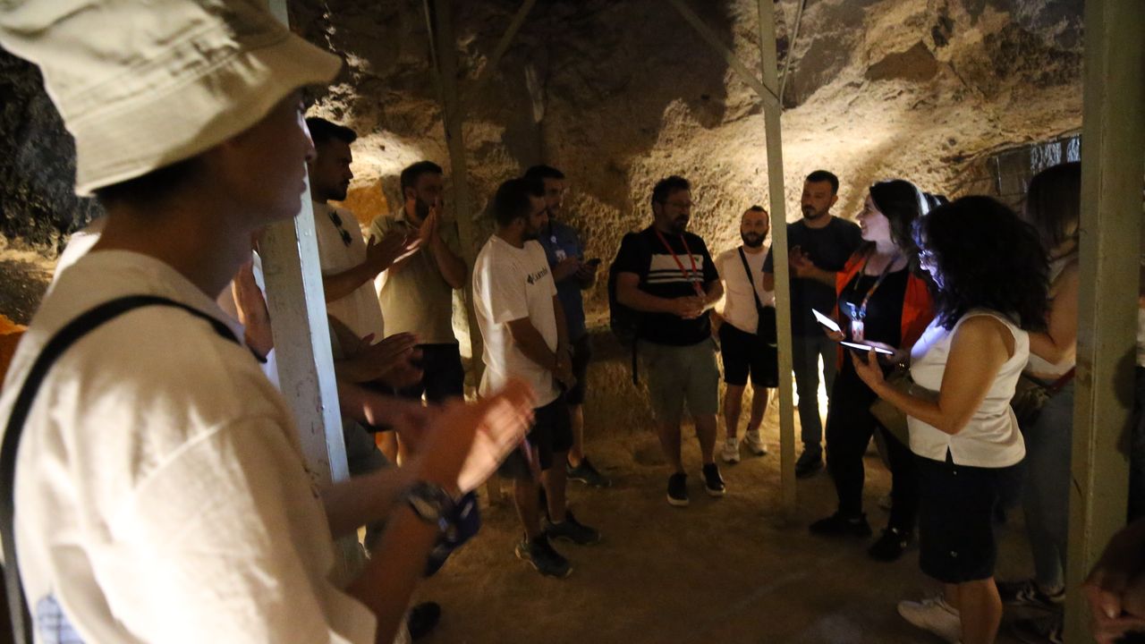Mesleğe yeni başlayan turist rehberleri Kapadokya'da tecrübe kazandı