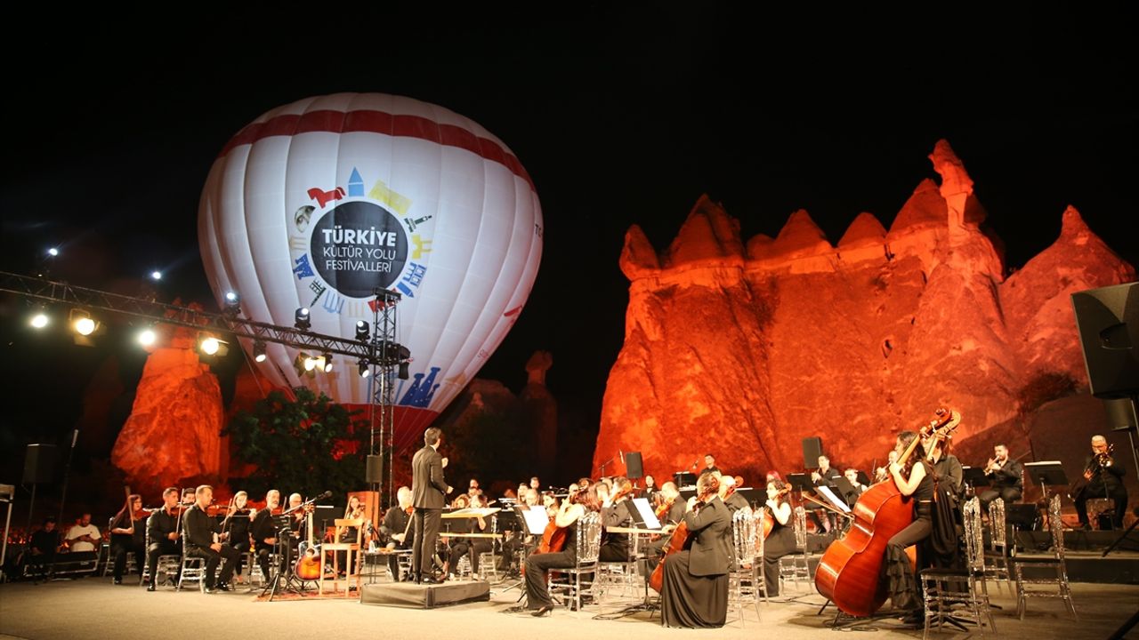 "Kapadokya Balon ve Kültür Yolu Festivali"nde gala konseri düzenlendi