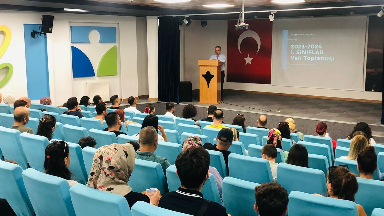Nevşehir Simya Koleji’nde ilkokul veli toplantısı düzenlendi
