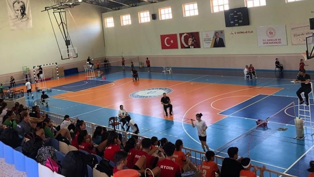 ANALİG Badminton Yarı Final Müsabakaları sona erdi