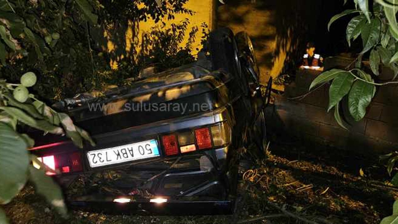 Sulusaray’da otomobil köprüden düştü: 3 yaralı