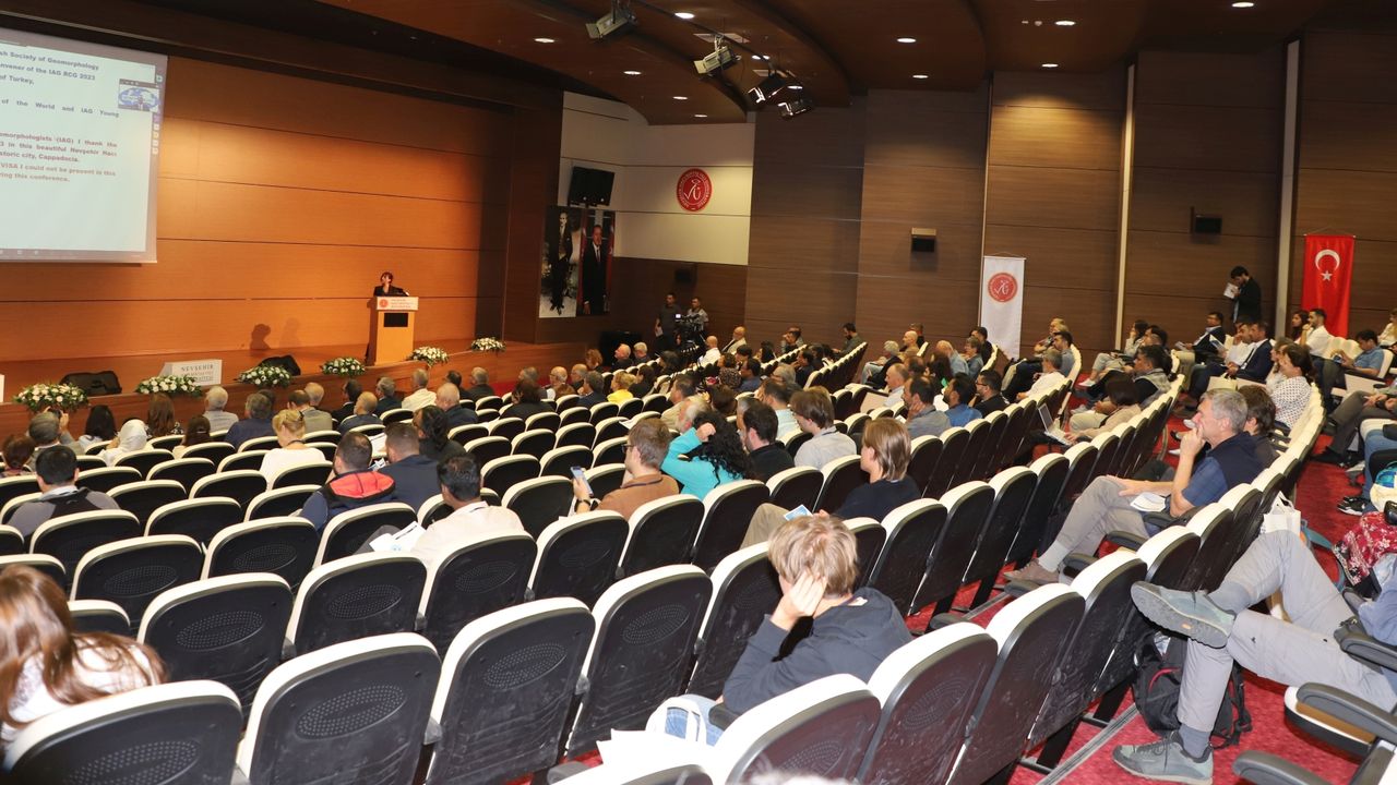 NEVÜ’de “2023 Yılı Uluslararası Jeomorfoloji Bölgesel Konferansı” başladı