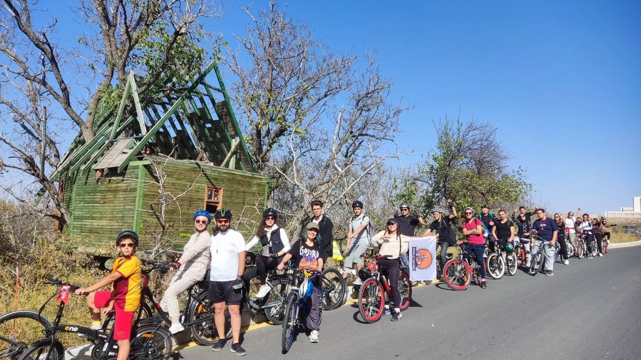 Bisiklet Kulübü’nden Nar Kasabası’na bisiklet turu