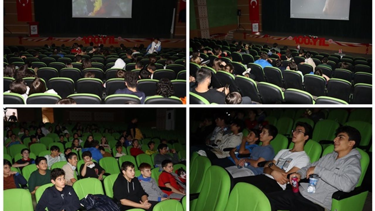 Bahçeşehir Koleji Ortaokulunda sinema gecesi düzenlendi