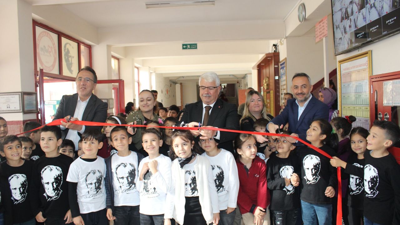 19 Mayıs İlkokulunun “Atatürk ve Anıları” sergisi açıldı