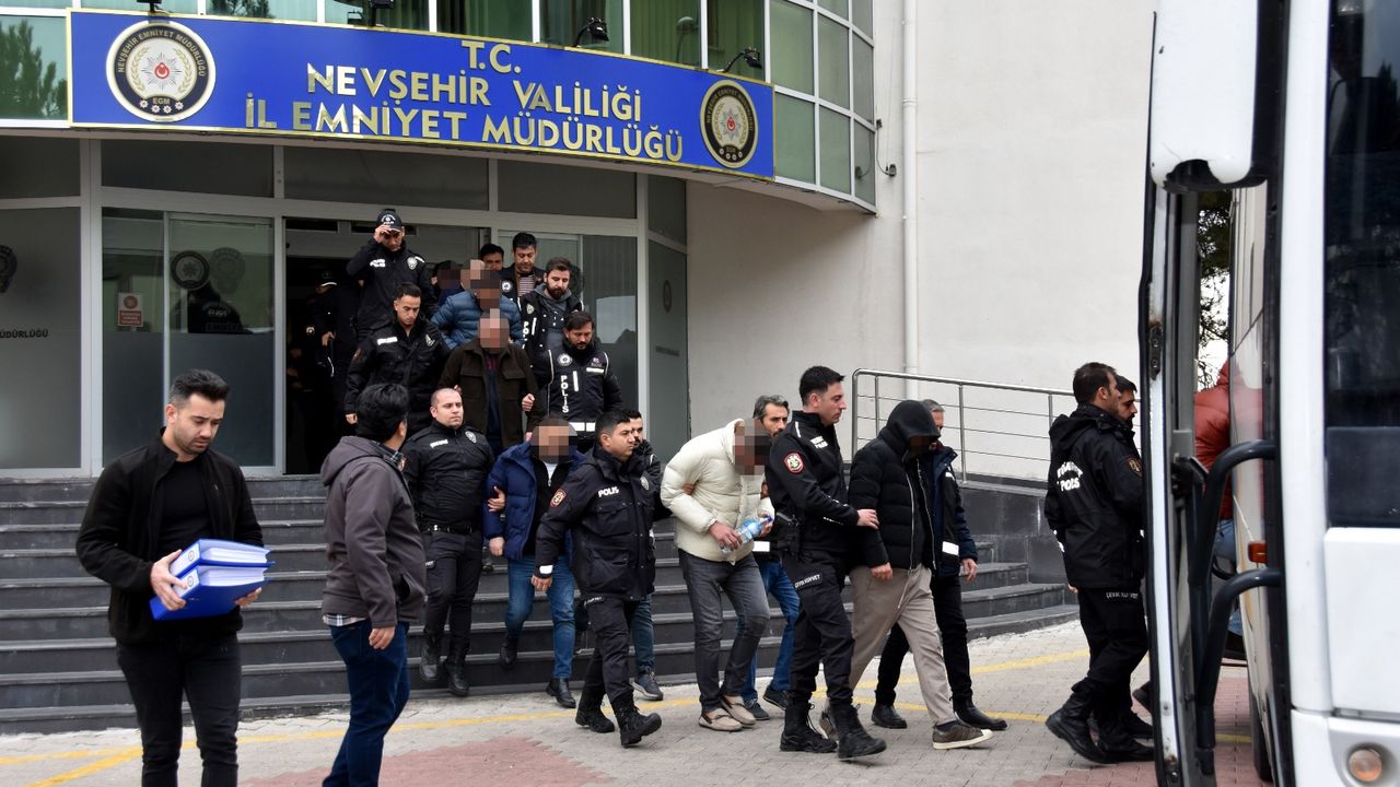 Nevşehir merkezli sahte belge operasyonunda 8 şüpheli tutuklandı