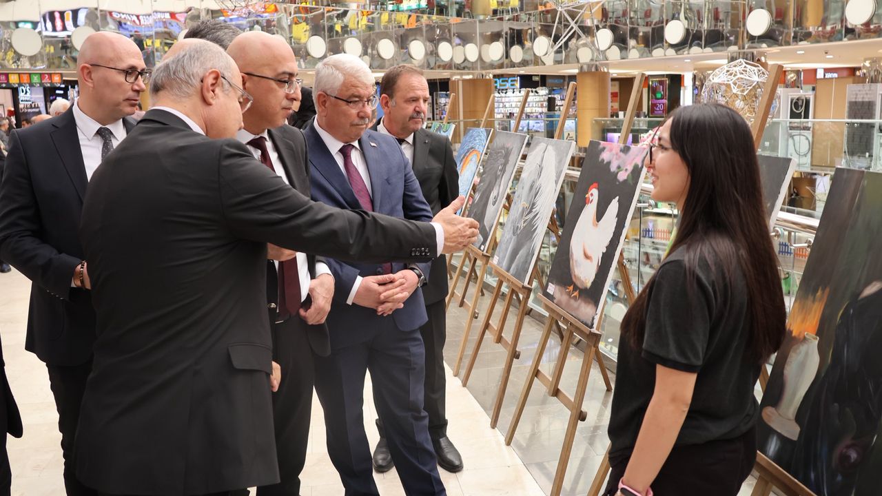 Nevşehir Anadolu Lisesi öğrencilerinin eserleri görücüye çıktı