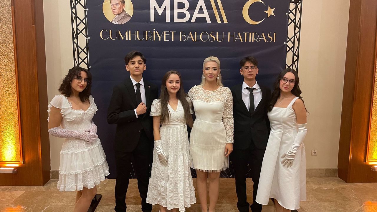 Nevşehir MBA Okulları’nda Cumhuriyet Balosu