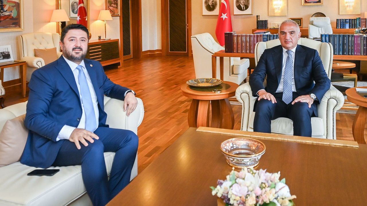 Bakan Ersoy’dan Kapadokya turizmine destek