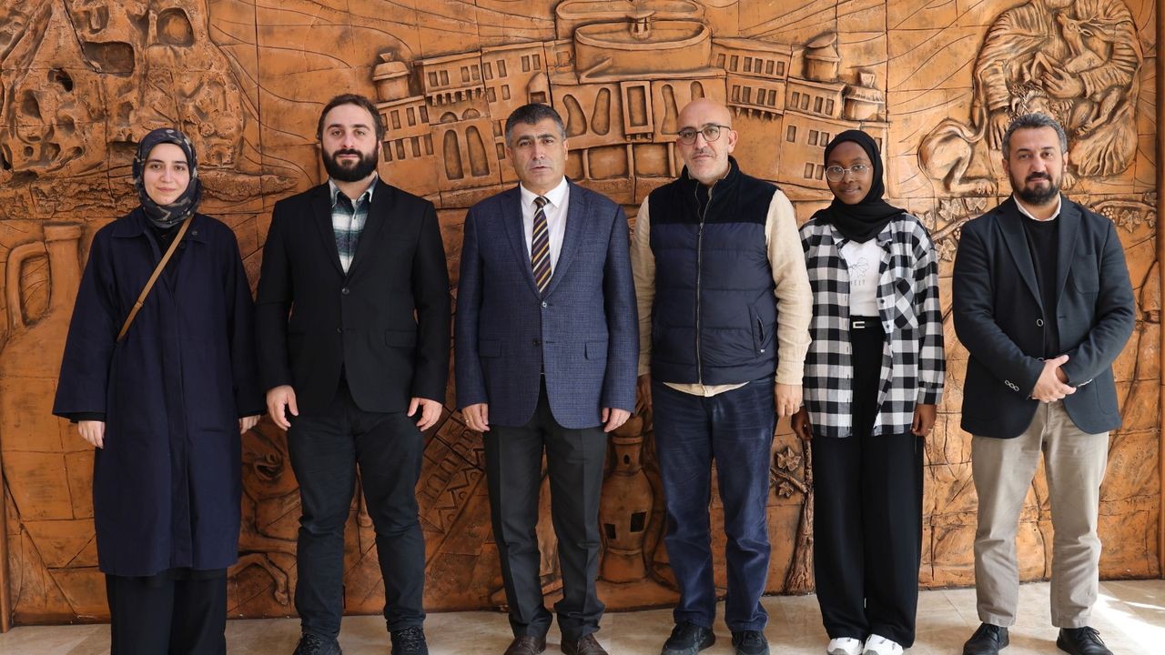 Türkiye Maarif Vakfı ve NEVÜ arasındaki projeler görüşüldü