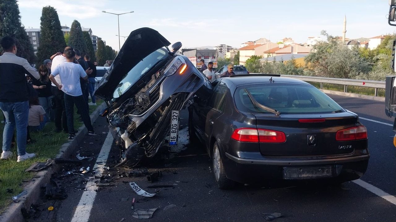 Nevşehir-Aksaray yolunda peş peşe çarpışma: 5 kişi