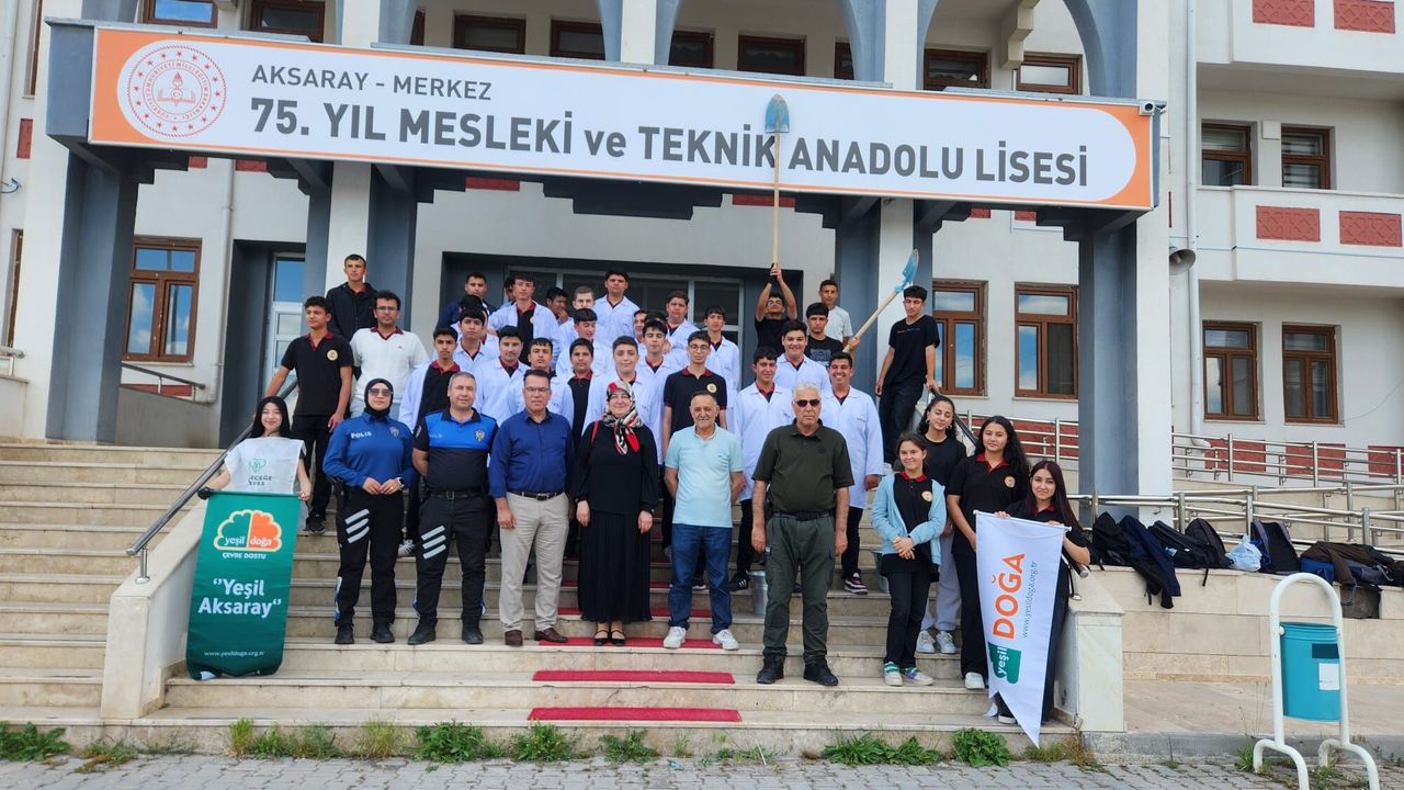 Dünya Çevre Günü’nde örnek etkinlik: 120 öğrenciyle temizlik