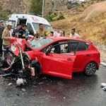 Turistleri taşıyan minibüs kaza yaptı: 6 yaralı