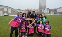 Okul sporları yıldızlar futbol müsabakaları sona erdi