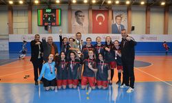 Okul sporları gençler futsal müsabakaları sona erdi