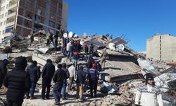 Nevşehir itfaiye ekipleri deprem bölgesinde fedakarca çalıştı
