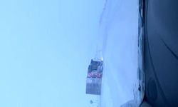 Nevşehir-Aksaray yolunda tır devrildi (Video)