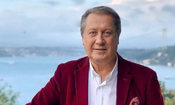 Ahmet Özhan Kimdir?