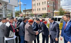 AK Parti milletvekili adayları Acıgöl'de vatandaşlarla bayramlaştı