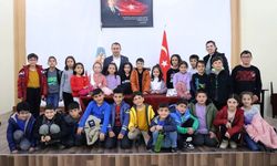 Miniklerden Başkan İbaş’a ziyaret