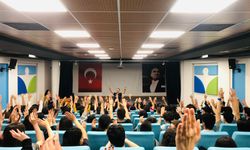 Yazar Gökhan Okçu Simya Koleji’nde seminer verdi