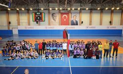 Okul Sporları voleybol gençler müsabakaları sona erdi