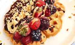 Lezzetli Waffle Tarifi: Ev Mutfağında Tatlı Bir Serüven