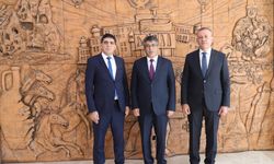 Bitlis Eren Üniversitesi ve Iğdır Üniversitesi Rektöründen NEVÜ’ye ziyaret