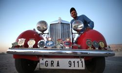 Hint iş insanı 73 yıllık klasik otomobiliyle Baharat Yolu'nu keşfediyor