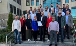 MHP İl Başkanı Adnan Doğu ve yönetimi mazbatasını aldı