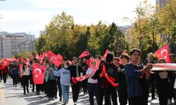 Altınyıldız Fen ve Anadolu Lisesi öğrencilerinden “Cumhuriyet Yürüyüşü”