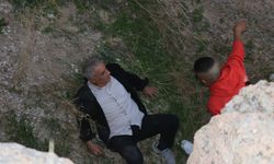 Kayalıktan düşen turist yaralandı
