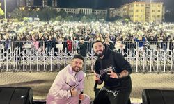 Tefo ve Seko üniversiteli gençleri coşturdu